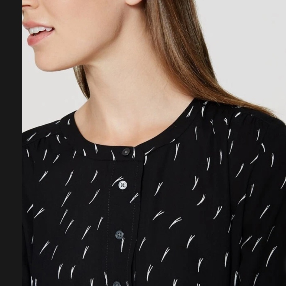 LOFT Black and White Patterned Blouse - Picture 3 of 7